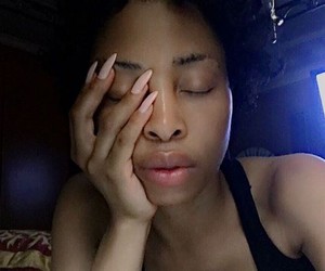 Khanyi Mbau can't take the heat!